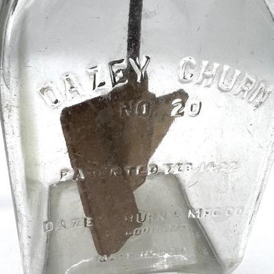 No. 20 DAZEY Churn Glass Butter Churn with Wood Paddle