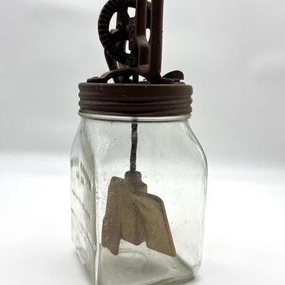 No. 20 DAZEY Churn Glass Butter Churn with Wood Paddle