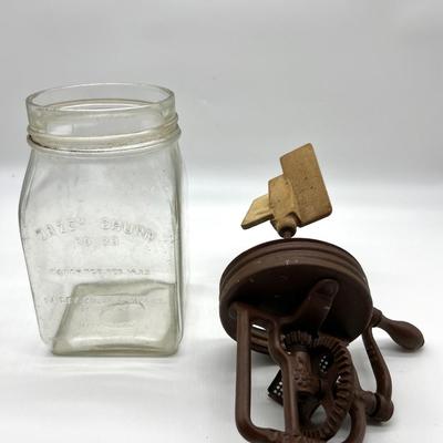 No. 20 DAZEY Churn Glass Butter Churn with Wood Paddle
