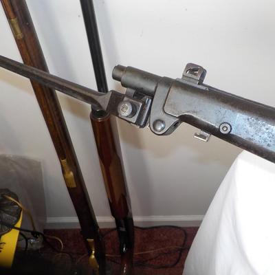 Arasaka type 38 6.5 mm  Carbine and fixed Bayonet.est.$200 to $500.