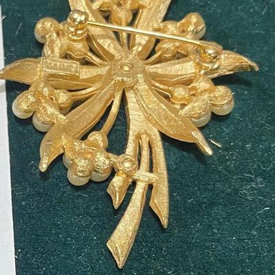 Vintage Flower Brooch