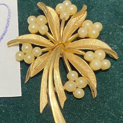 Vintage Flower Brooch