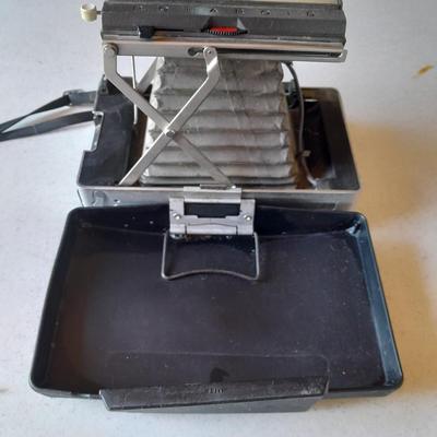 Vintage Polaroid land camera 101 Automatic