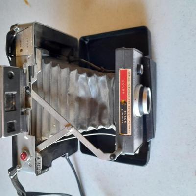 Vintage Polaroid land camera 101 Automatic