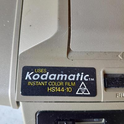 Vintage Kodamatic Instant color Film camera HS144-10