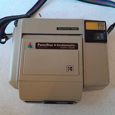 Vintage Kodamatic Instant color Film camera HS144-10