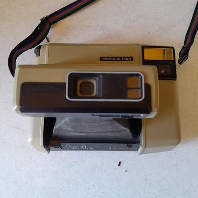 Vintage Kodamatic Instant color Film camera HS144-10