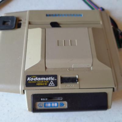 Vintage Kodamatic Instant color Film camera HS144-10