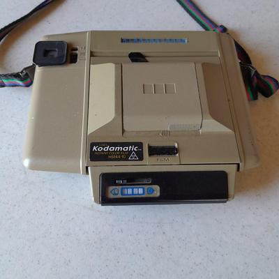 Vintage Kodamatic Instant color Film camera HS144-10