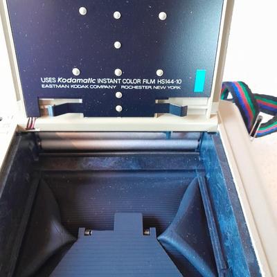 Vintage Kodamatic Instant color Film camera HS144-10
