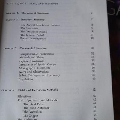 Gardening books Container gardening, Garden insects, Bonsai Saiki, and taxonomy of flowering plants