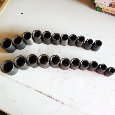 Husky Sockets