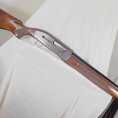 Winchester Model 59/ Semi auto 12 gauge shot gun/ est. $200 to $450