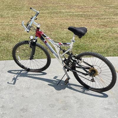 MONGOOSE ~ XR-350 ~ 26â€ Mountain Bike