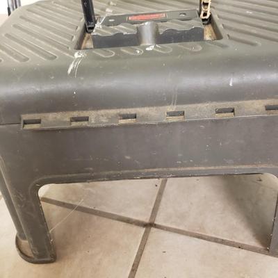 Werner, Gorilla and Rubbermaid Step Ladders (G-KD)