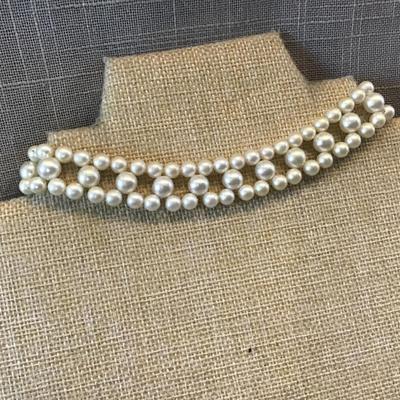 Vintage Pearl Type Choker Necklace