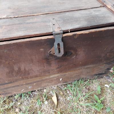 Antique Wooden box w/ Hinged Lid and Mallet (OB4-BBL)