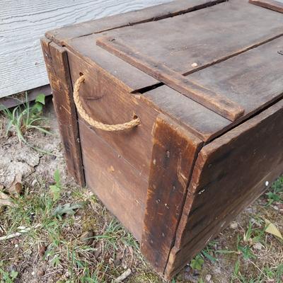 Antique Wooden box w/ Hinged Lid and Mallet (OB4-BBL)
