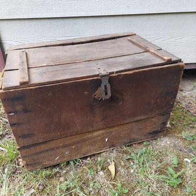 Antique Wooden box w/ Hinged Lid and Mallet (OB4-BBL)