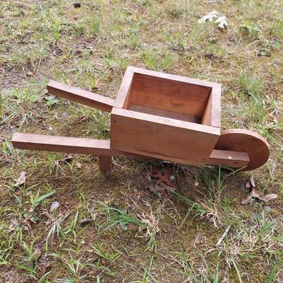 Wooden Outhouse Birdhouses & Wheelbarrows (OB4-BBL)