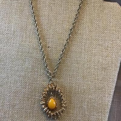 Sarah Coventry Vintage Necklace