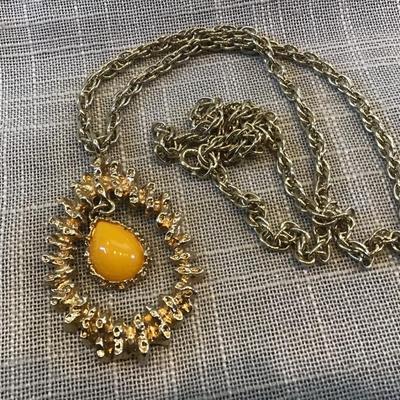 Sarah Coventry Vintage Necklace
