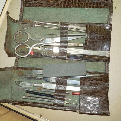Alligator skin Vintage Doctors Surgery Kit 1900's/ est $55 to $200.