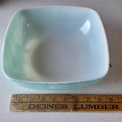 Pyrex > EARLY AMERICAN Gold on Brown Handled Casserole with lid and Pyrex Turquoise Chip Square Bowl