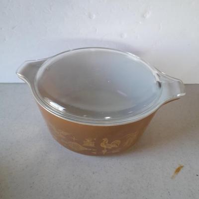 Pyrex > EARLY AMERICAN Gold on Brown Handled Casserole with lid and Pyrex Turquoise Chip Square Bowl