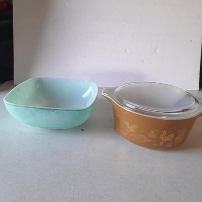 Pyrex > EARLY AMERICAN Gold on Brown Handled Casserole with lid and Pyrex Turquoise Chip Square Bowl