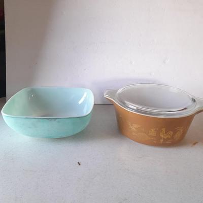 Pyrex > EARLY AMERICAN Gold on Brown Handled Casserole with lid and Pyrex Turquoise Chip Square Bowl