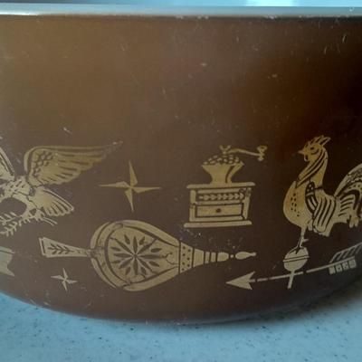 Pyrex > EARLY AMERICAN Gold on Brown Handled Casserole with lid and Pyrex Turquoise Chip Square Bowl