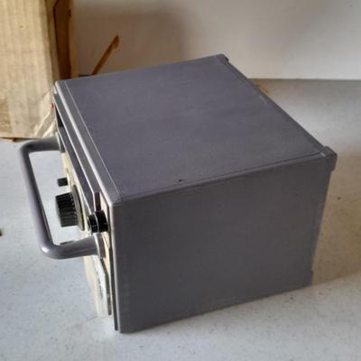 The Skuttle MT2 Electronic portable Grain moisture tester with instruction book