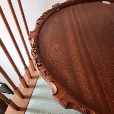 Vintage Pie Crust Tilt-Top Side Table 27