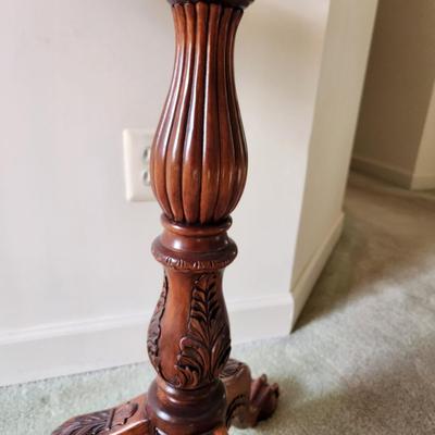 Vintage Pie Crust Tilt-Top Side Table 27