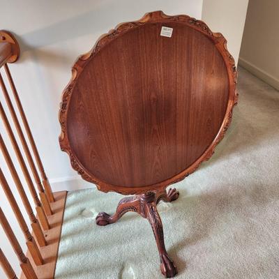 Vintage Pie Crust Tilt-Top Side Table 27" Diameter Claw Ball Feet