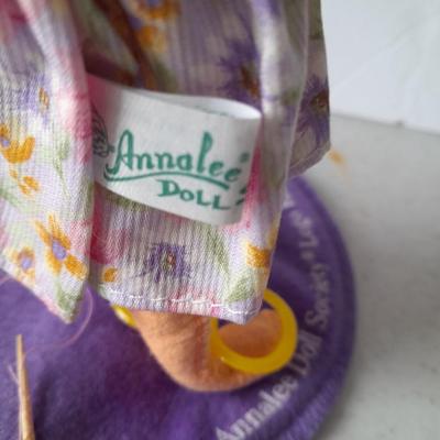 Annalee collectible doll, Annalee doll society Logo kid 1999-2000