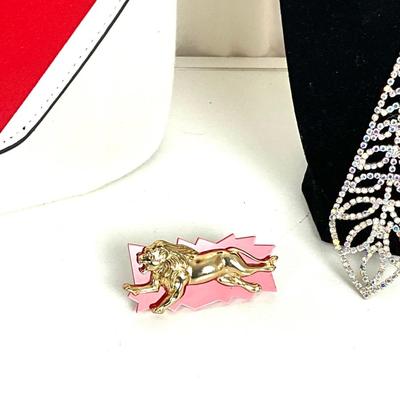 197 Shop til you Drop Lot, Rhinestone Neck Tie , Lion Ring