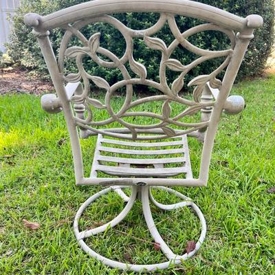 HAMPTON BAY Outdoor Table & 6 Chairs