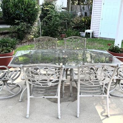 HAMPTON BAY Outdoor Table & 6 Chairs