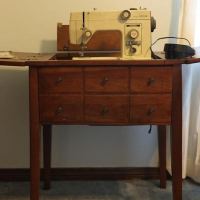 Sewing Table W/ Sewing Machine