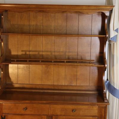 Ethan Allen China Hutch - Excellent Condition
