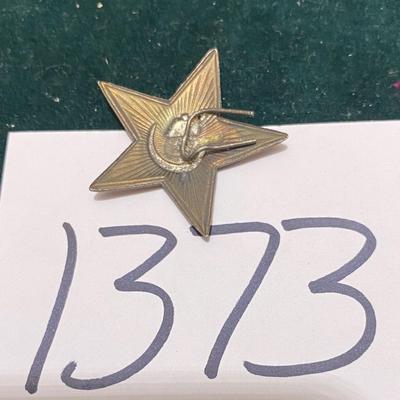 Soviet M35 Military Badge Pin