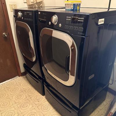 LG Electric Dryer/Washer Set W/ Storage in Bottom (See Description)