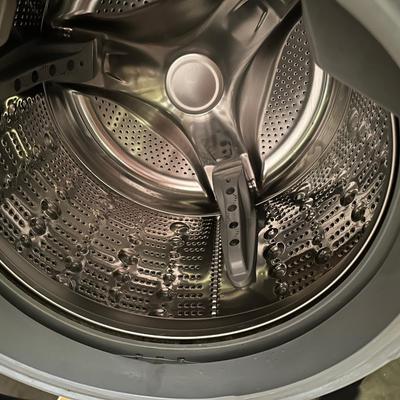 LG Electric Dryer/Washer Set W/ Storage in Bottom (See Description)