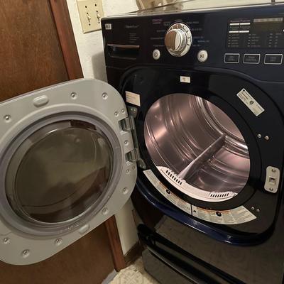 LG Electric Dryer/Washer Set W/ Storage in Bottom (See Description)