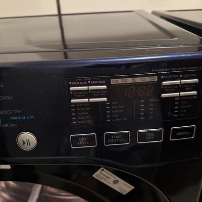 LG Electric Dryer/Washer Set W/ Storage in Bottom (See Description)