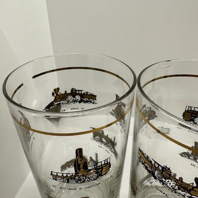 Set of (4) Vintage Collectors Glasses of Trains (See Description)