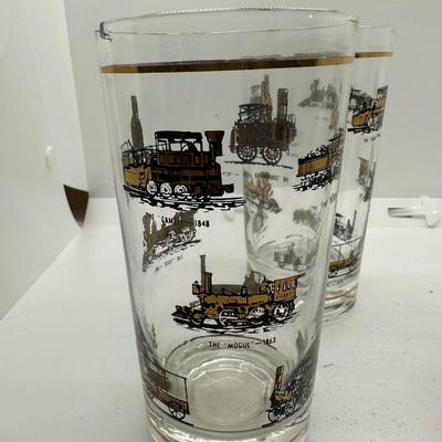 Set of (4) Vintage Collectors Glasses of Trains (See Description)