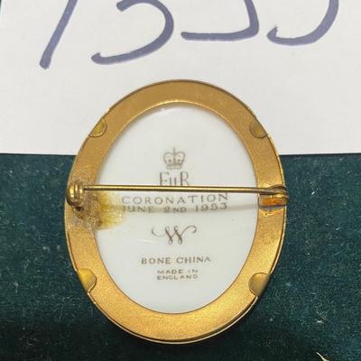 Vintage Queen Elizabeth 1953 Coronation   Pin